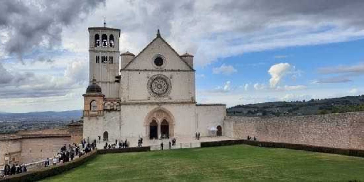 WhatsApp Image 2025-10-26 at 14.06.45 (1) Média